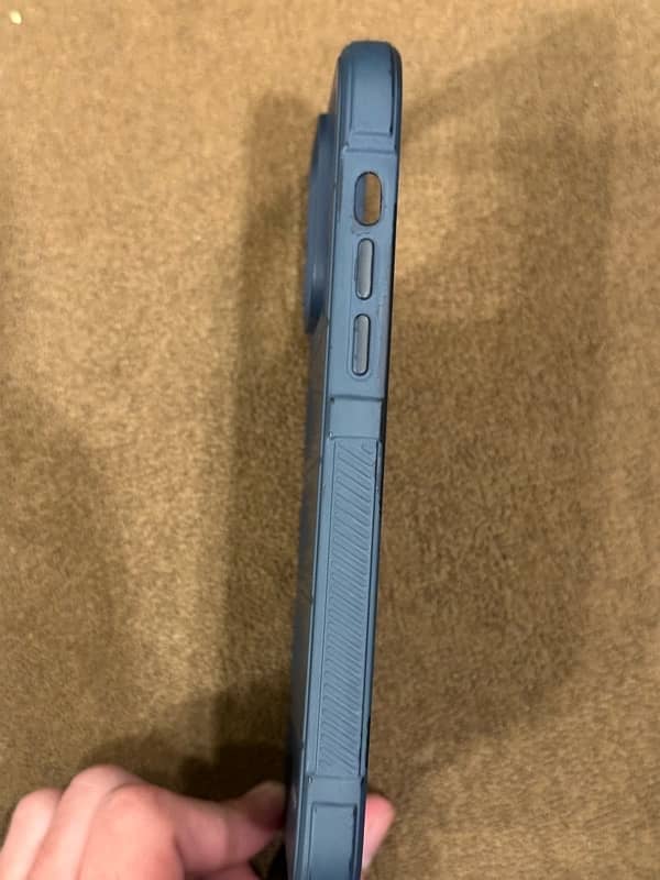 IPhone 14 pro max case spigen 2