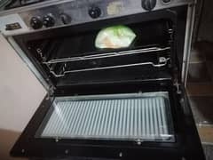 Techno Gas Oven in Good Condition for Sale