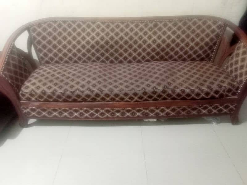 5 seater sofa good condition 1