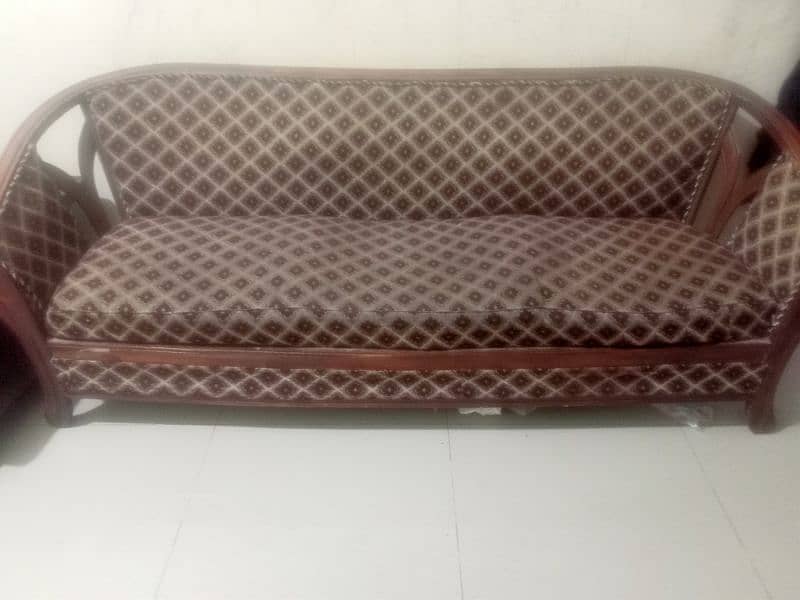 5 seater sofa good condition 4