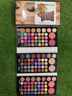 Colour Multicolours Matte & Glitter eyes Shadows with 25%Discount