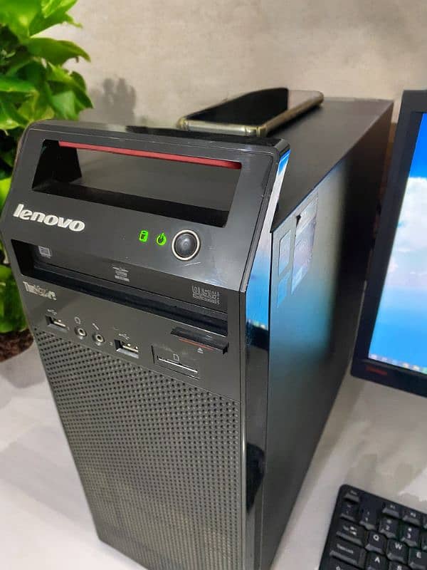 Lenovo ThinkCentre Desktop | 15 Days Cash Back 0