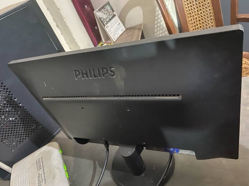 Philips 17 inch LCD 3