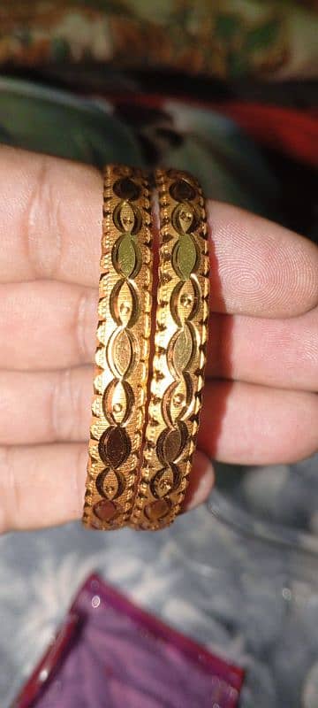 2 bangles urgent sale size 2/5 0