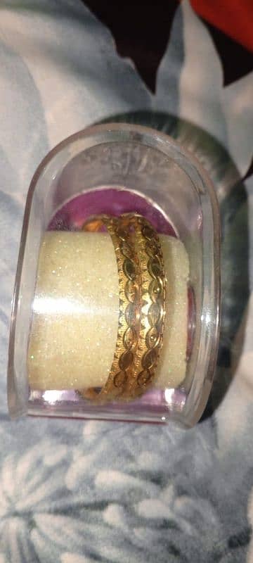 2 bangles urgent sale size 2/5 4