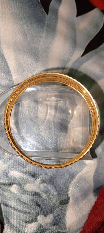 2 bangles urgent sale size 2/5 6