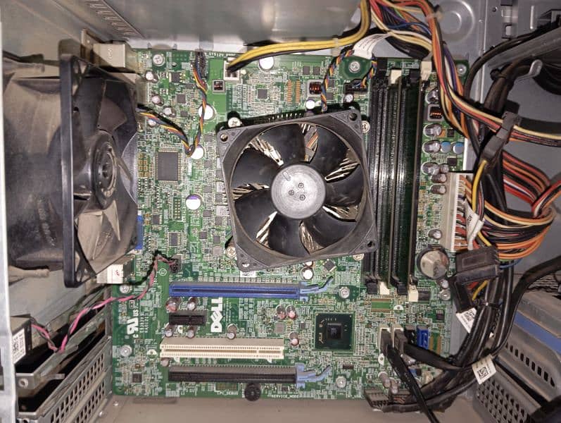 PC for sale at a very low price 3