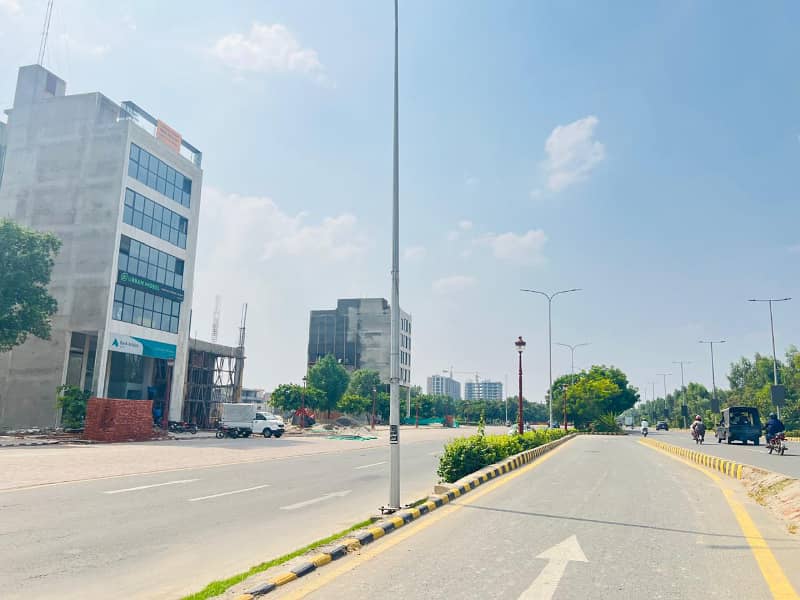 8 Marla Super Hot Facing Ring Road Facing Allama Iqbal Road Commercial Plot For Sale Situated among International Food Brands Lake City Lahore. 8