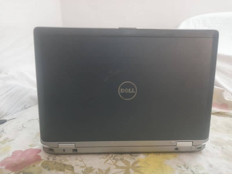 Dell Latitude 2