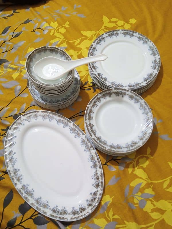 crockery 7