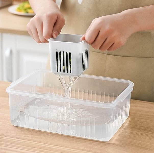 6 grid white food storage containers 3