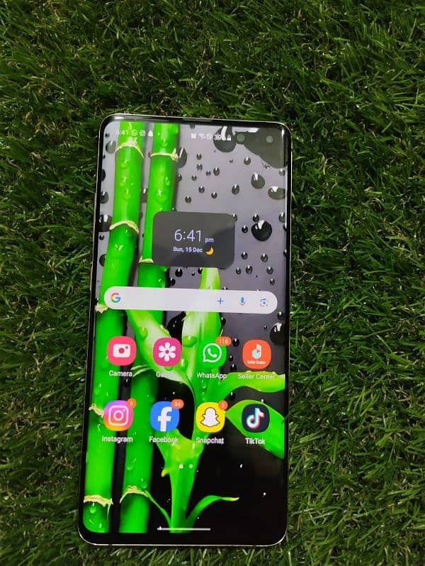 Samsung galaxy S10 5G non pta 8 gb ram 256 rom 4