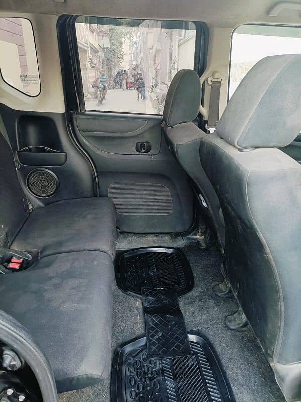 urgent sale Honda N Box Custom 2013/2017 inside seal to seal 17