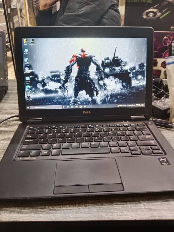 DELL 7250 I5 5th gen 8gb ram 256gb sdd 2