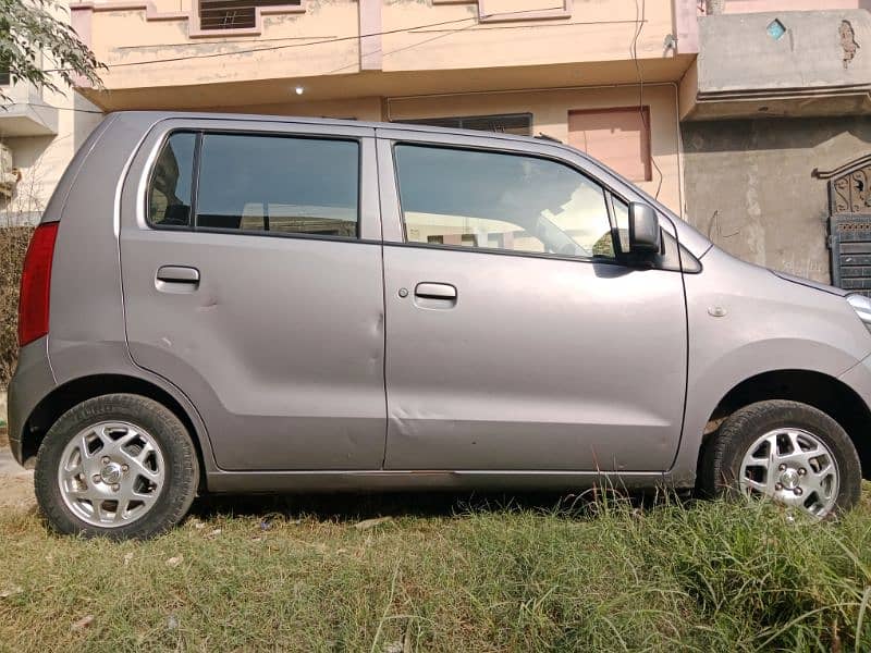 Suzuki Wagon R 2019 9