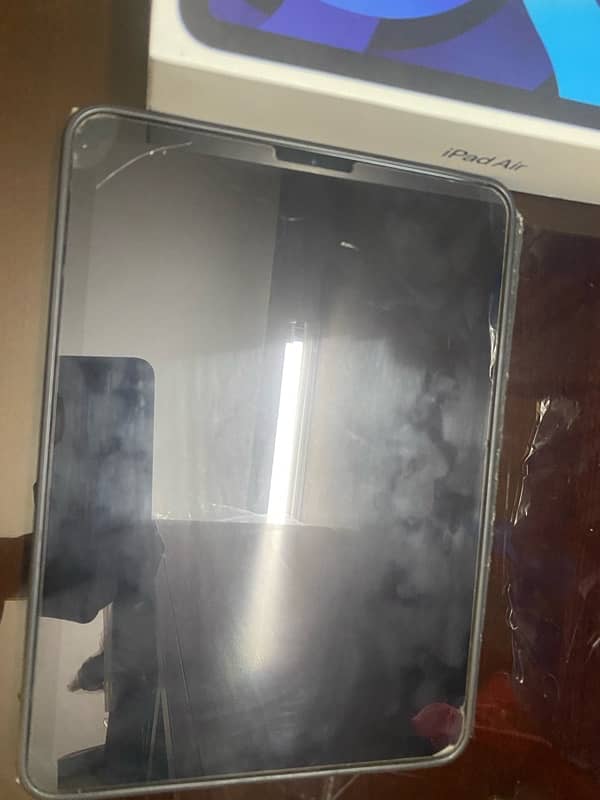 ipad air 4 generation with box and orignal charger 8