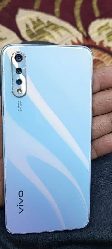 Vivo s1 4/128 1