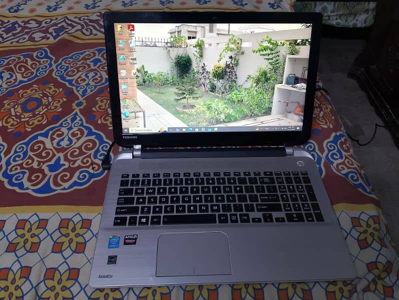 toshiba setellite 4th gen 1