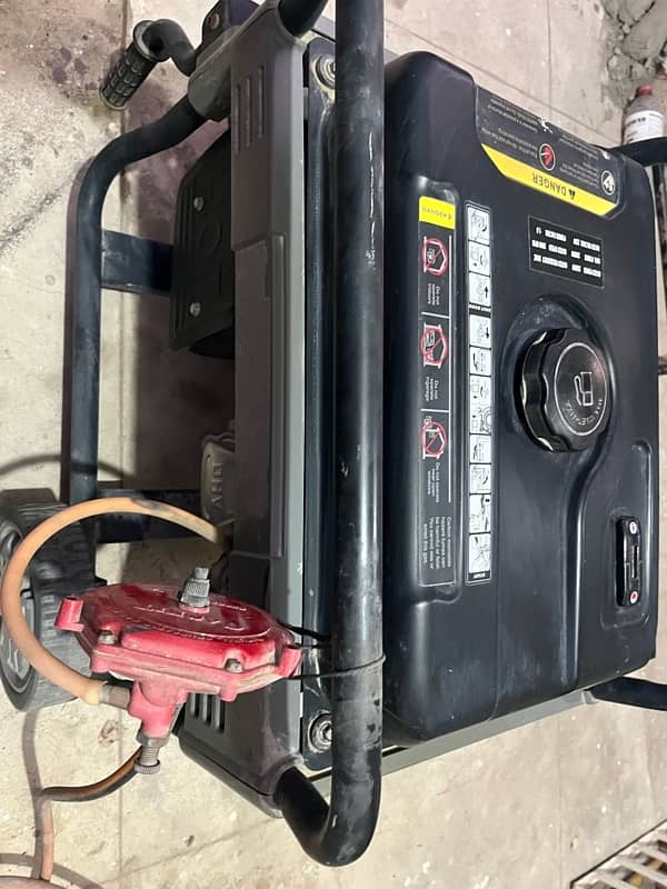 Generator Magma Max 2.8Kw Just like new Battery + Gas Kit included! 2