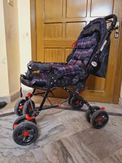 Baby Stroller for sale in ghouri town phase3, Islamabad.