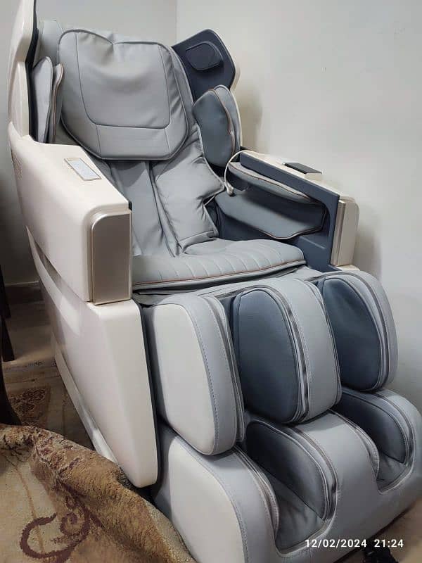 JC Buckman ExaltUs 4D Massage Chair 2