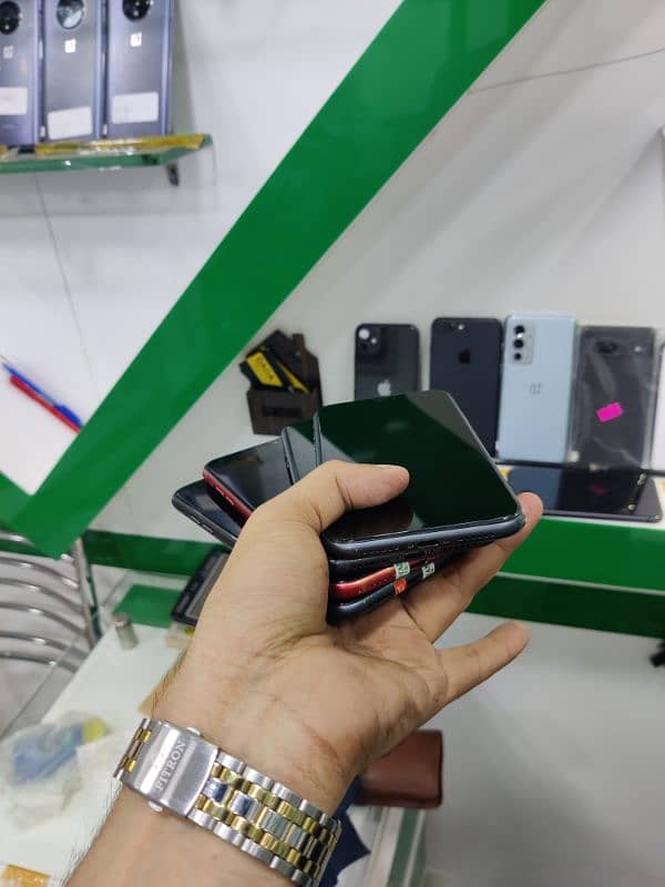 iPhone 11 64GB Non pta JV 10