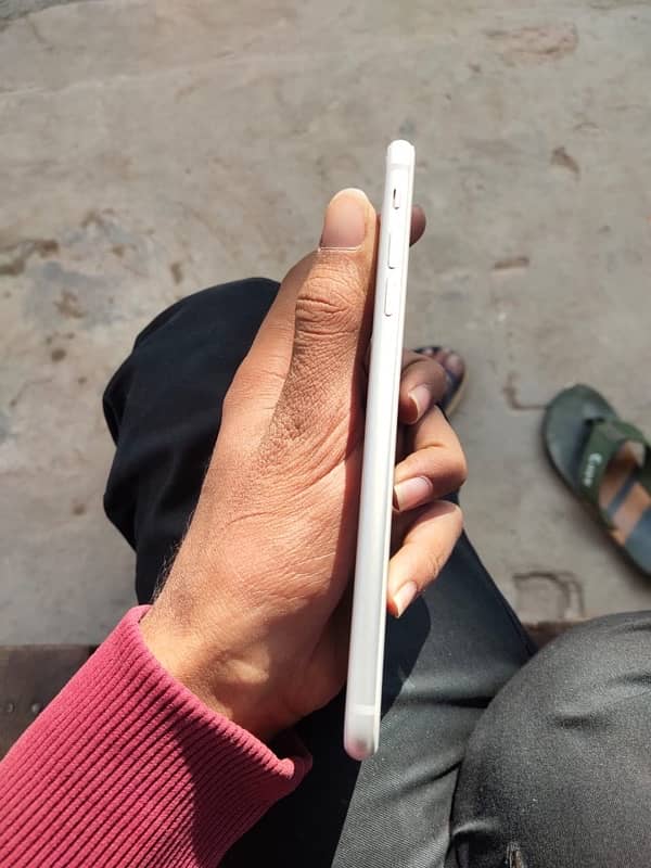 iphone 8plus 64gb pta approved . . 3