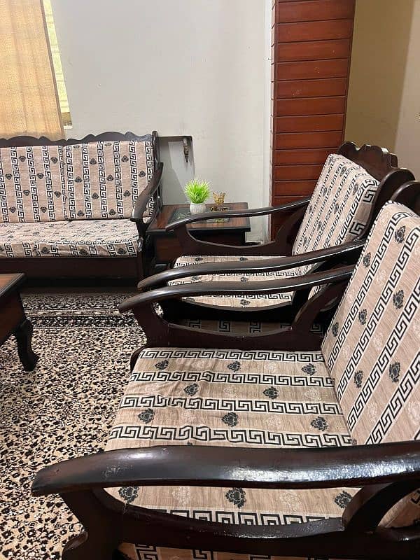 5 seater Sofa Set with tables 2