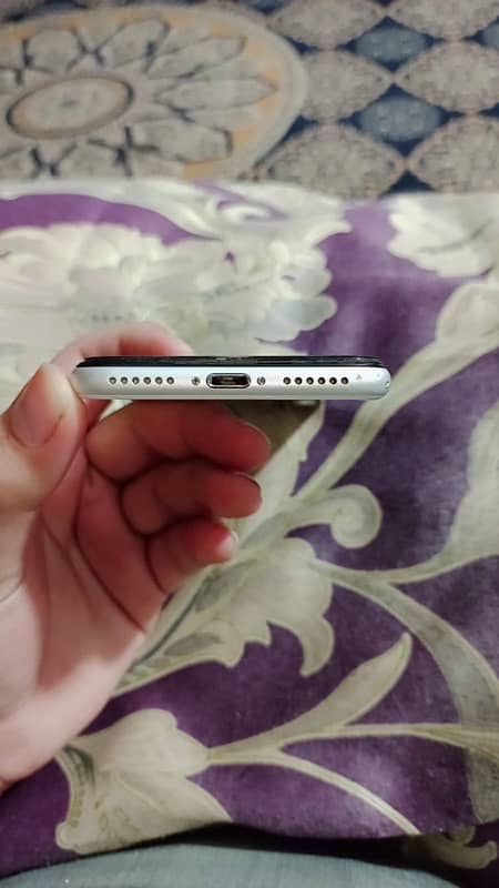 I phone se 2020 check details in description 4