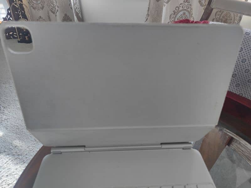 Apple Magic keyboard 12.9 2021 3