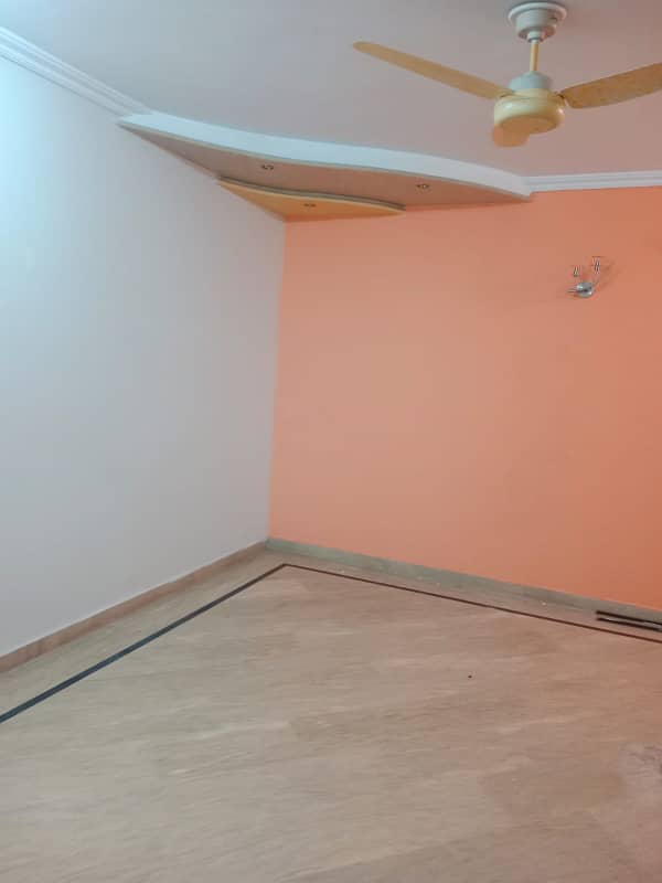 1 kanal Neat & Clean Upper Portion For Rent (Original Pic's Attached) 3