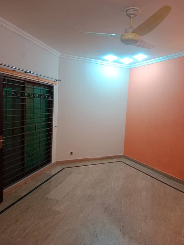 1 kanal Neat & Clean Upper Portion For Rent (Original Pic's Attached) 6