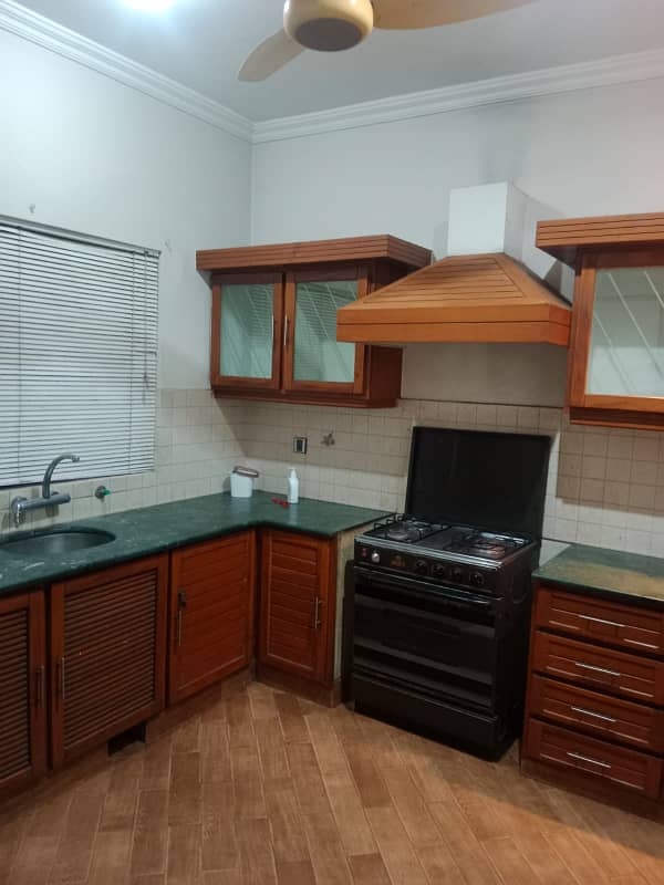 1 kanal Neat & Clean Upper Portion For Rent (Original Pic's Attached) 8