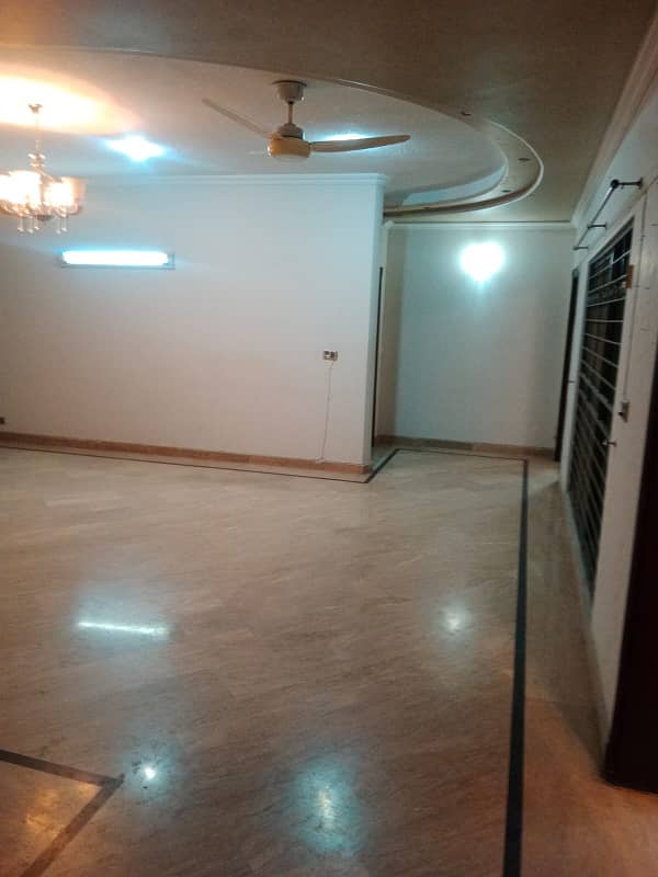 1 kanal Neat & Clean Upper Portion For Rent (Original Pic's Attached) 9