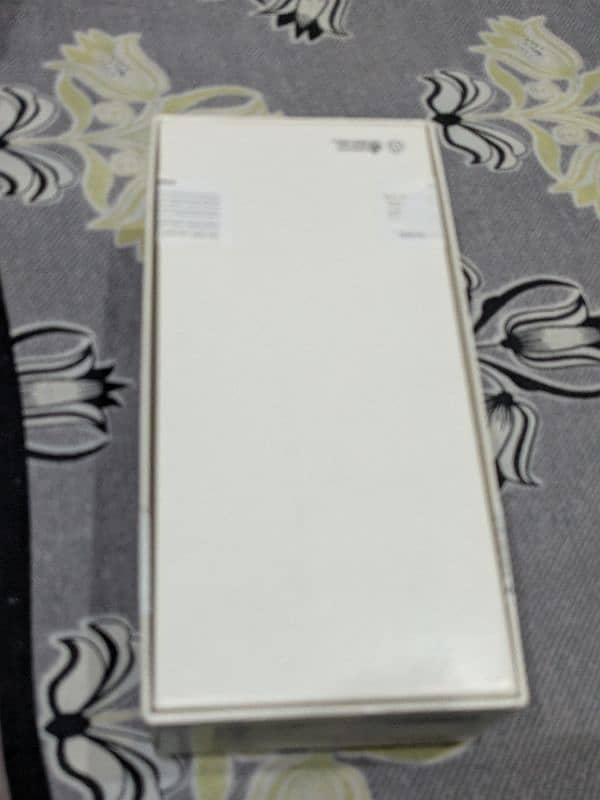 SAMSUNG A72 BOX AVAILABLE 1