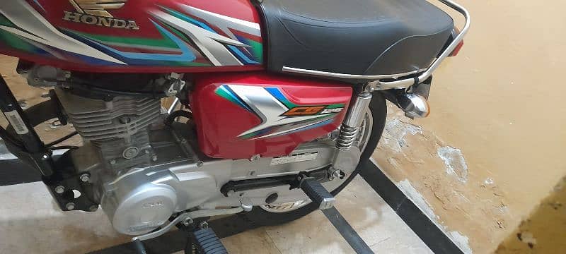 Honda 125 model 10-11-2022 7700  km Driven   Islamabad registered 2