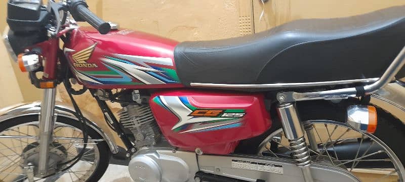 Honda 125 model 10-11-2022 7700  km Driven   Islamabad registered 3