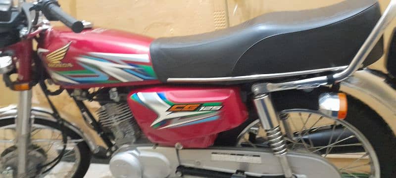 Honda 125 model 10-11-2022 7700  km Driven   Islamabad registered 5