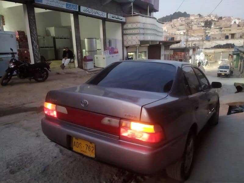 Toyota Corolla XE 2001 6