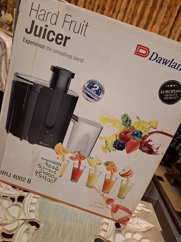 Dawlance Hard Fruit Juicer DWHJ 4002 Black Juicer 2