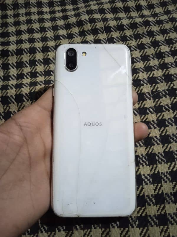 aquos R2 10/7 condition 0