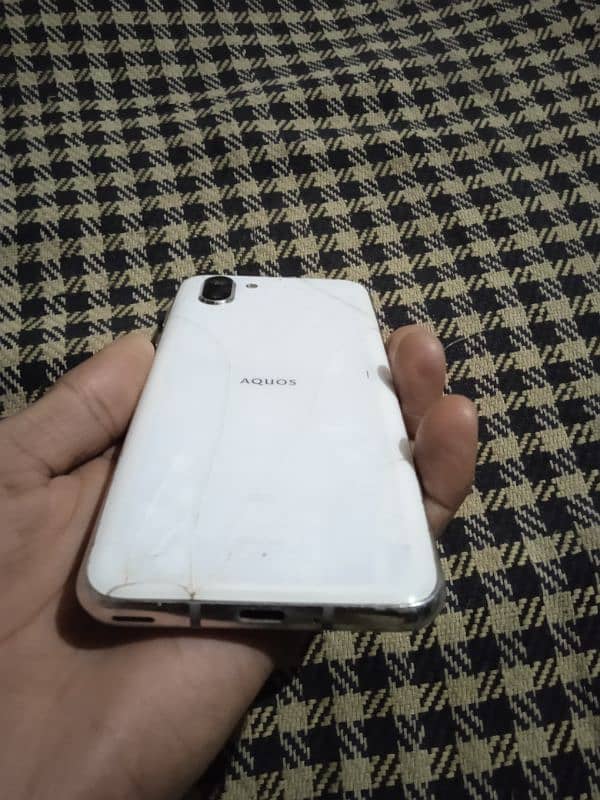 aquos R2 10/7 condition 1