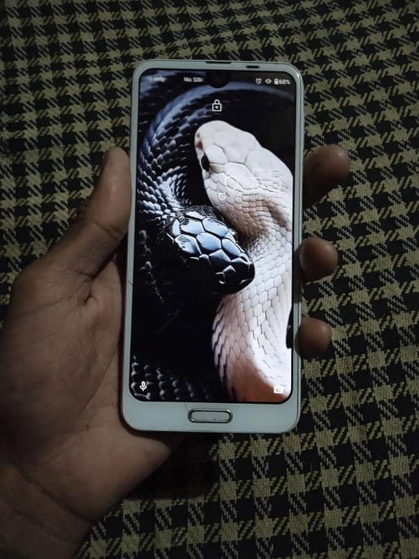 aquos R2 10/7 condition 6