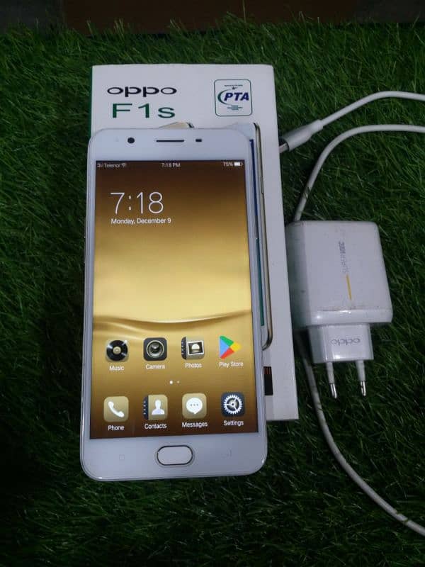 Oppo F1s (4gb 64gb Complete box) 0