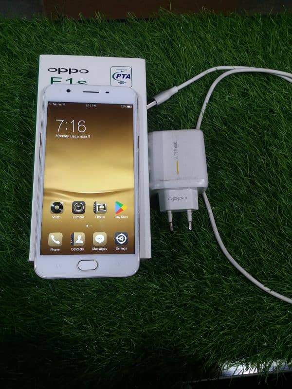 Oppo F1s (4gb 64gb Complete box) 4