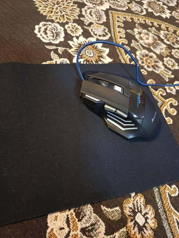 multifunctional RGB Gaming Mouse . Untouched. with free black mousepad 1