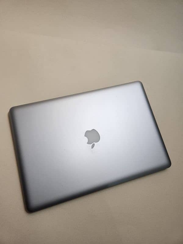 Apple Macbook Pro 15 inches Mid 2012 4