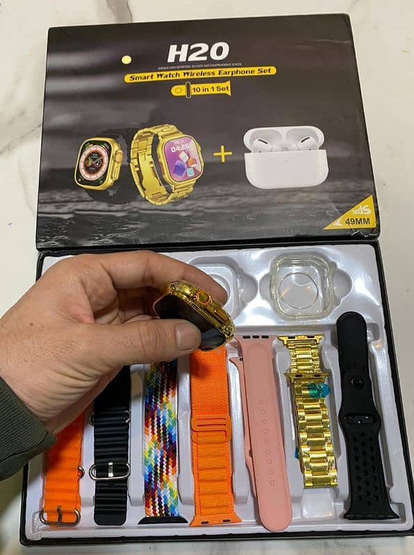 Smart watch 7 straps and airbirds 4