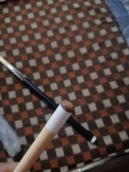 Imported Two Pieces 57 inches Snooker Stick with Leather Tip 2