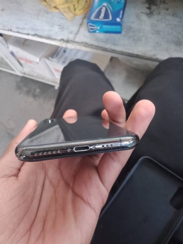 IPHONE XS JV 64 Gb 2